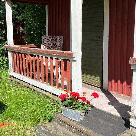 Chalet Vaatimaton Mummonmoekki, No Running Water Or Sauna Hankasalmi